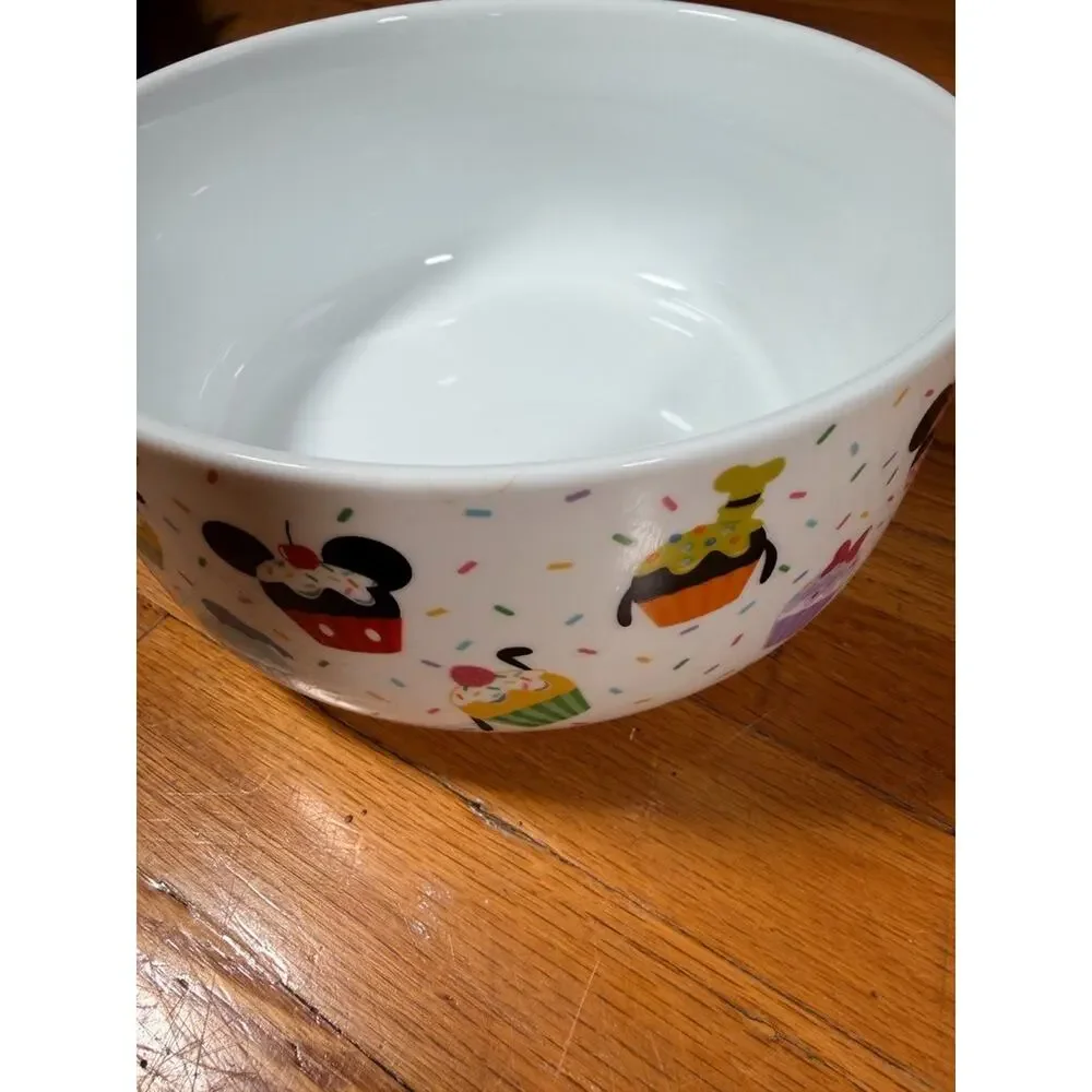 Disney Mickey & Minnie Cupcake Ceramic Bowl with Vented Lid Zrike Brands
